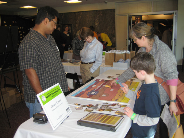 The 2010 Milwaukee Archaeology Fair (Photo by Jane Waldbaum and Steve Morse).