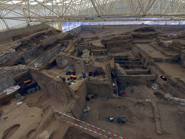 Image of excavations at Çatalhöyük taken from an unmanned drone