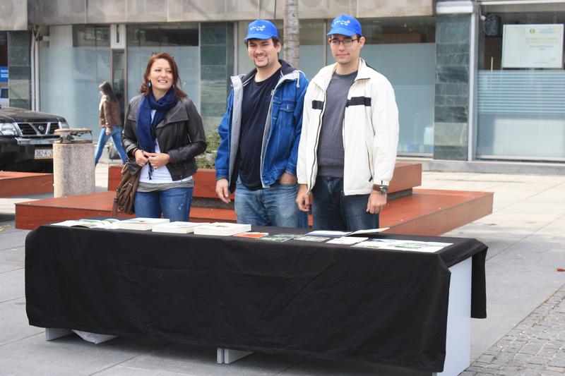 Volunteers in Sarajevo square, organized by CPNM