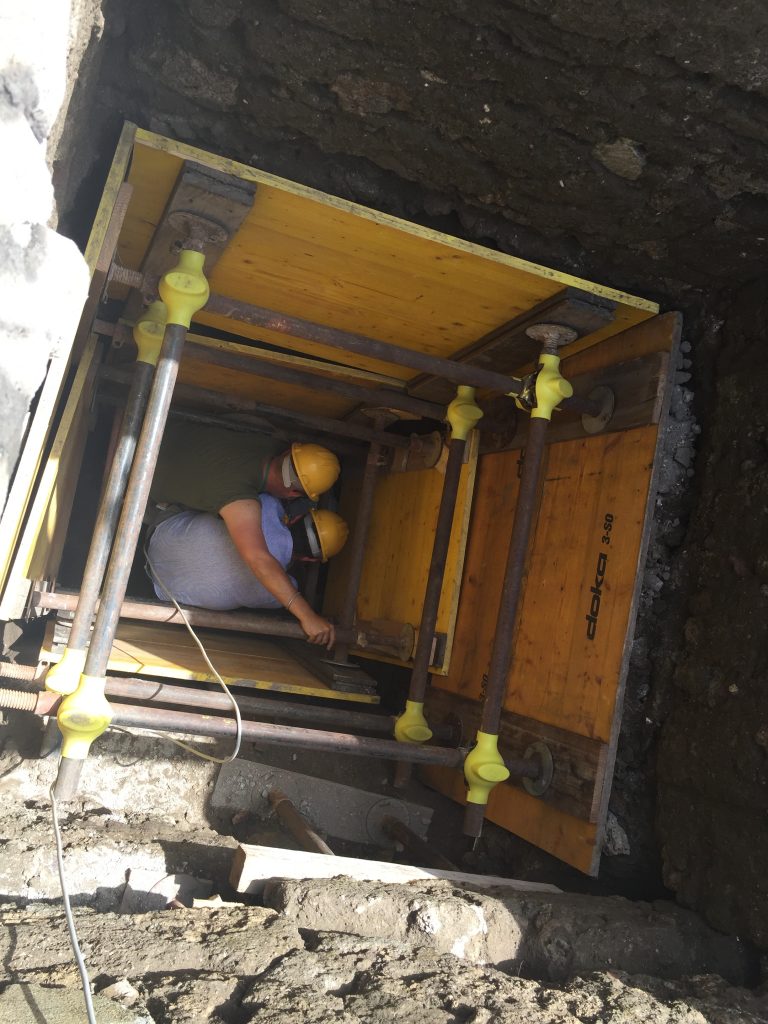 Figure 1: Ivan Varriale and geologist Giovanni Di Maio inspect the paleosols visible at the bottom of Trench IVN.