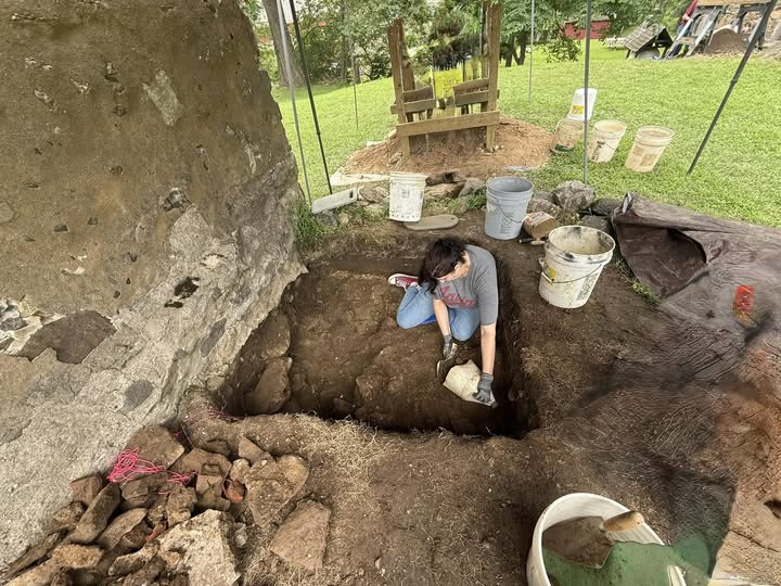 Stepenie Farra Lv 6 looking south