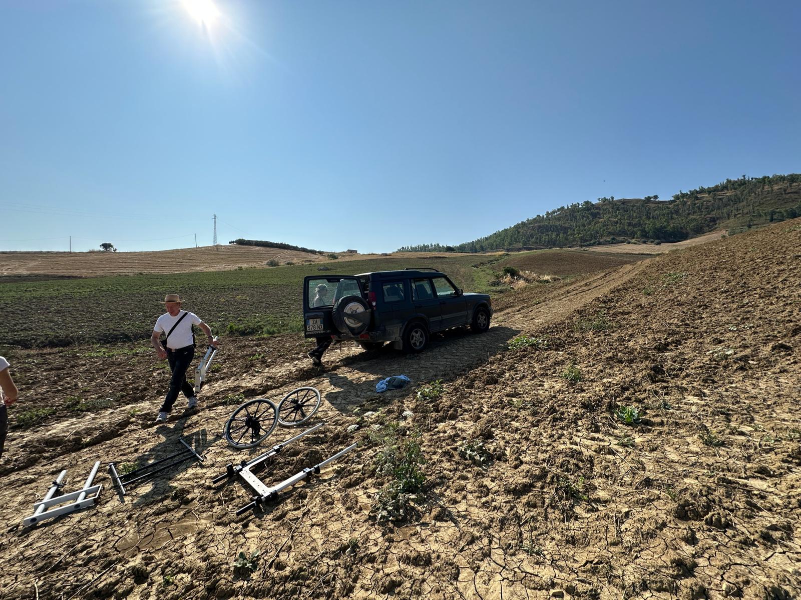 Hal Sharp assembling Mag Cart